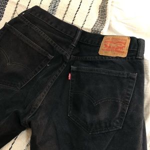 Vintage Black Levi Mom Jeans ⭐️